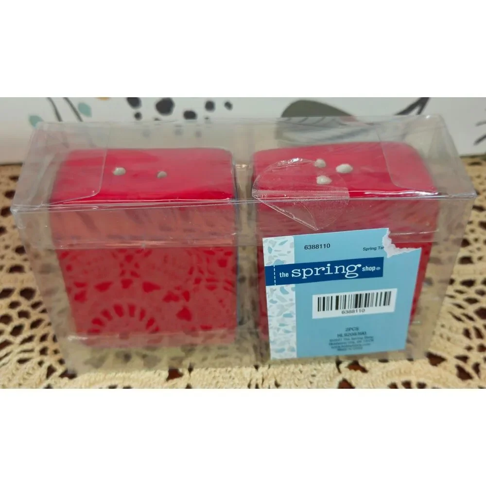 NWT Ceramic Kitchen Salt & Pepper Shaker Set Sardine Fish Theme
